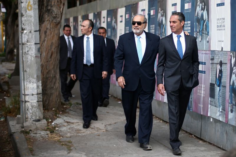 Mexicano Grupo Carso, del magnate Slim, compra participación de Lukoil en campos de Ichalkil y Pokoch