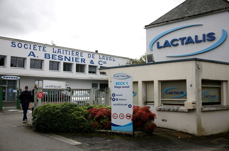 La francesa Lactalis retira lotes de leche infantil por una toxina