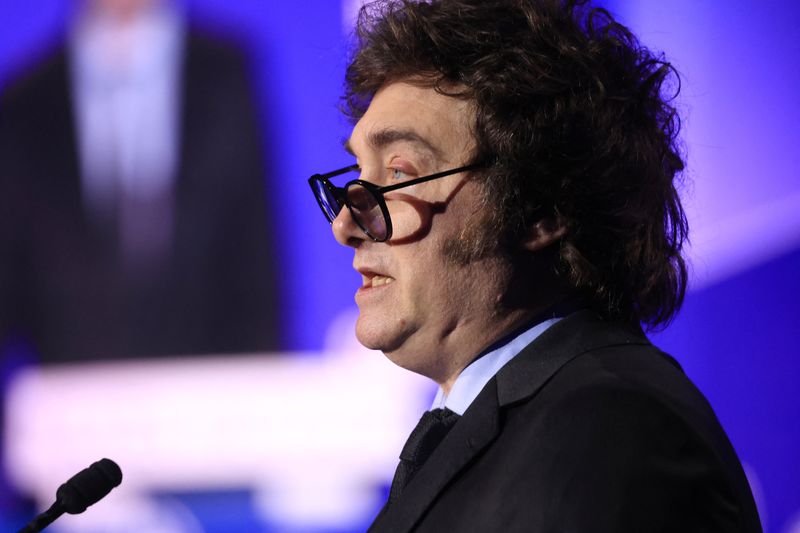 Recaudación de impuestos de Argentina sube 22% interanual en enero: oficial