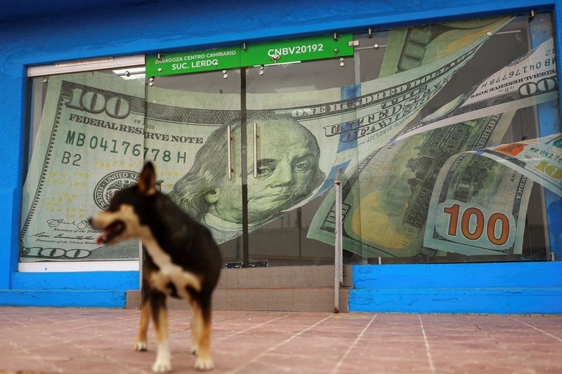 Monedas latinoamericanas revierten pérdidas con un volátil desempeño de los activos de riesgo