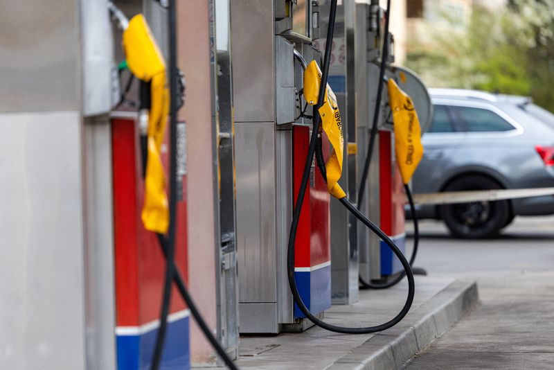 Eslovenia limita compra de combustible ante la falta de suministro en algunas gasolineras