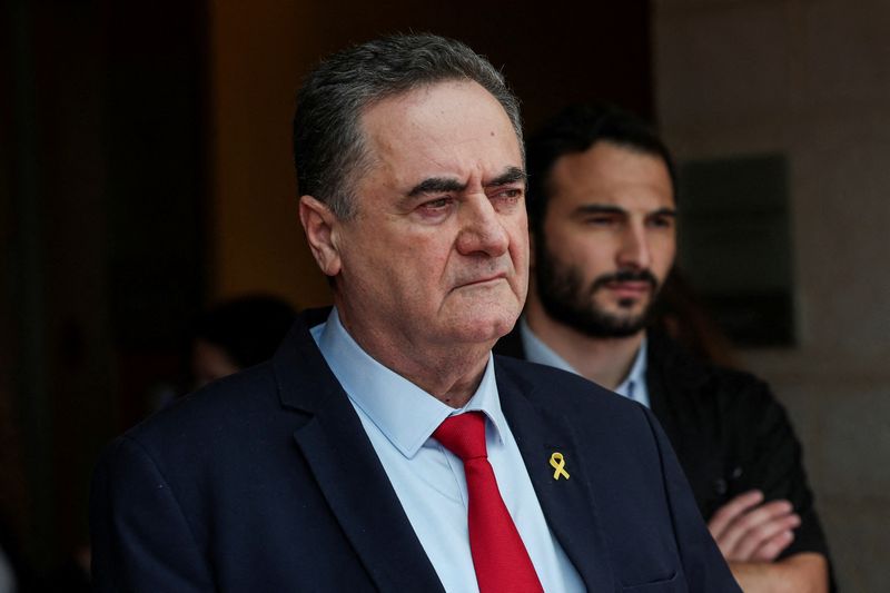 El ministro de Defensa israelí planea cerrar una emisora de radio pública