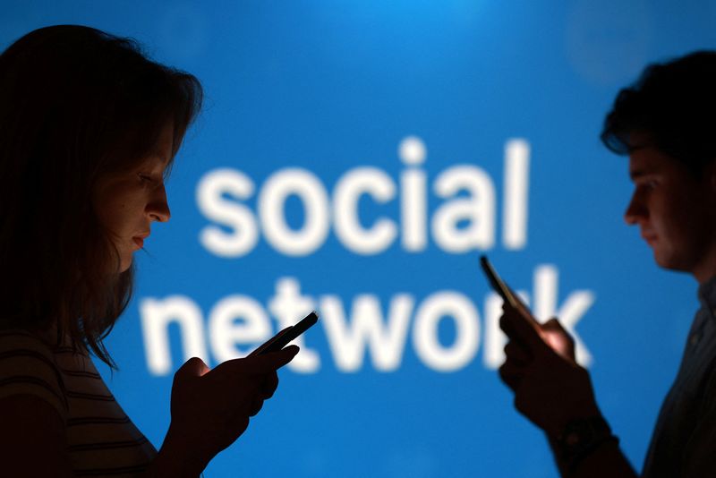 Parlamento Europeo aprueba una resolución que plantea edad mínima en las redes sociales