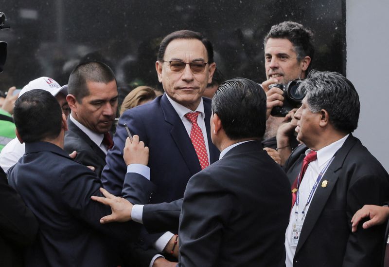 Tribunal condena al expresidente peruano Vizcarra a 14 años de prisión por caso de corrupción
